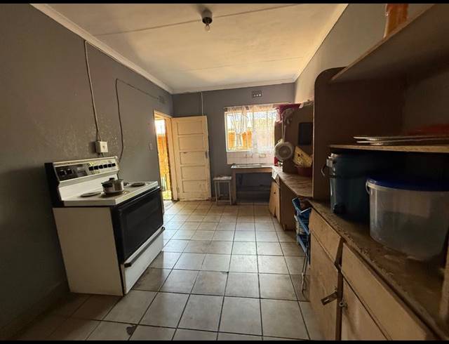 6 BEDROOM HOUSE FOR SALE IN VANDERBIJLPARK SW 5